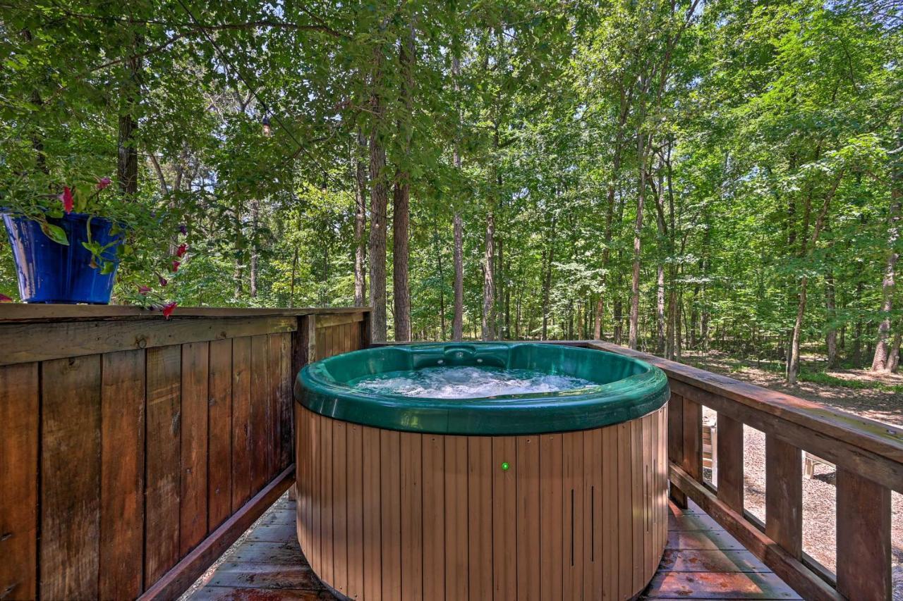 Broken Bow Azalea House - Forest Gem With Hot Tub! Bagian luar foto