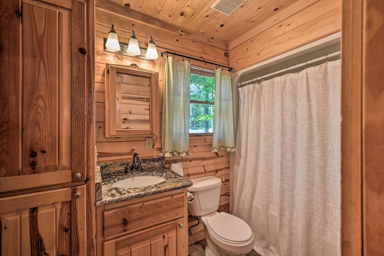 Broken Bow Azalea House - Forest Gem With Hot Tub! Bagian luar foto
